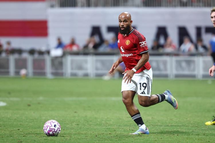 曼晚赛后评分:姆伯莫8分最高,巴因德尔4分最低,梅努5分第二低